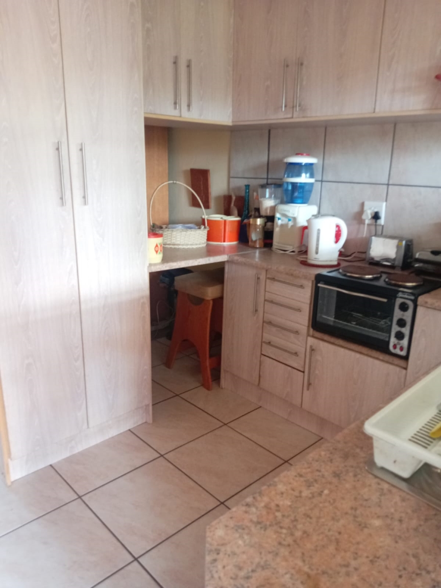 3 Bedroom Property for Sale in Falcon Ridge Gauteng