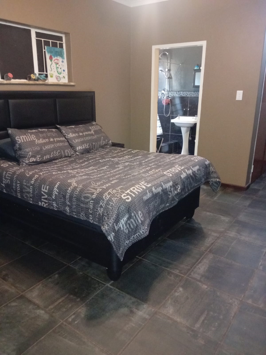 3 Bedroom Property for Sale in Falcon Ridge Gauteng