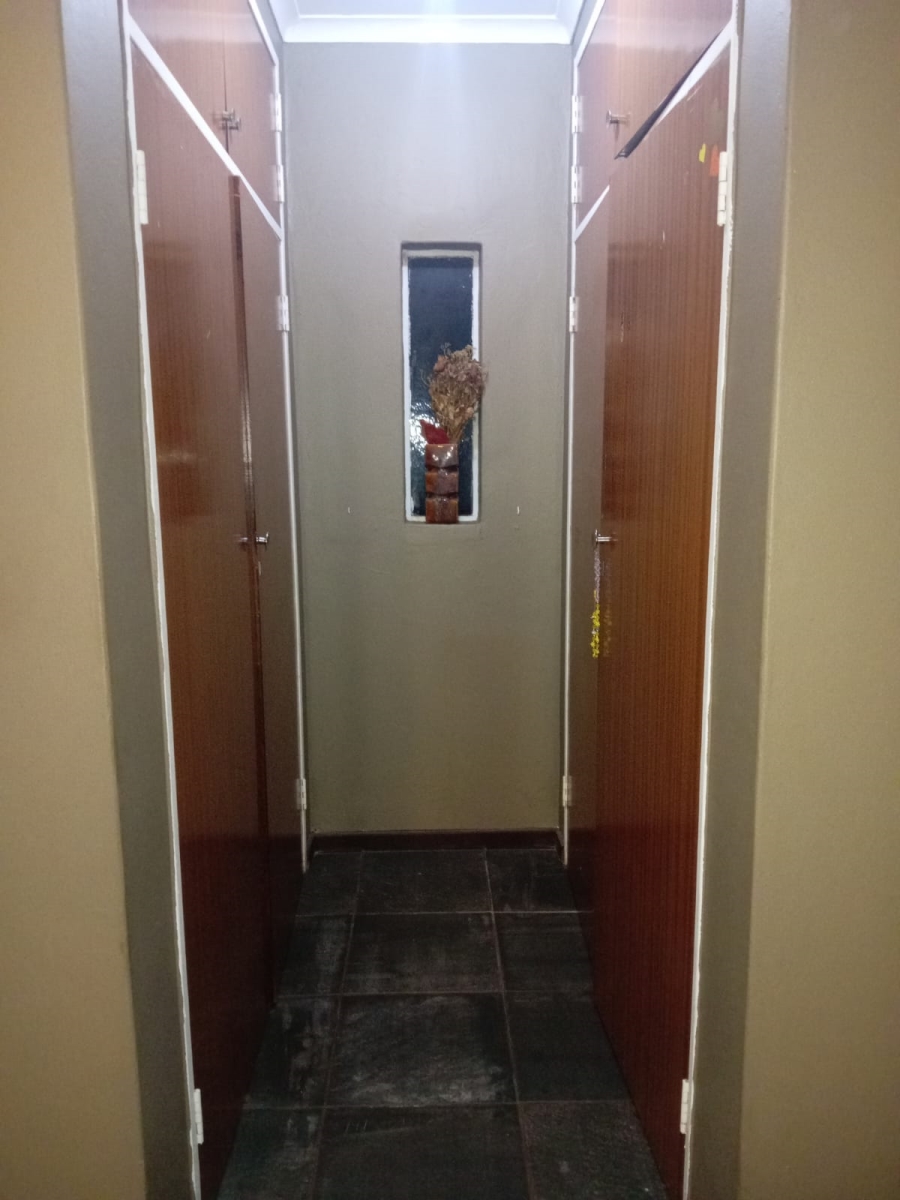 3 Bedroom Property for Sale in Falcon Ridge Gauteng