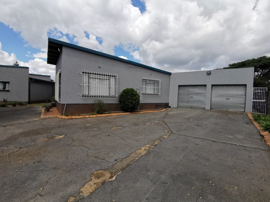 6 Bedroom Property for Sale in Brenthurst Gauteng