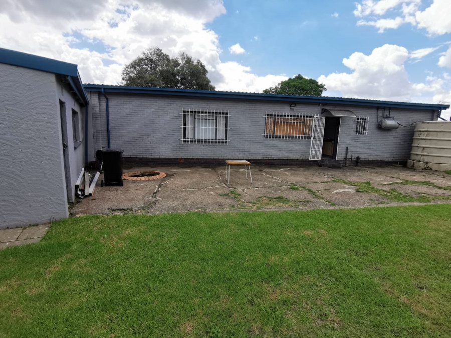 6 Bedroom Property for Sale in Brenthurst Gauteng
