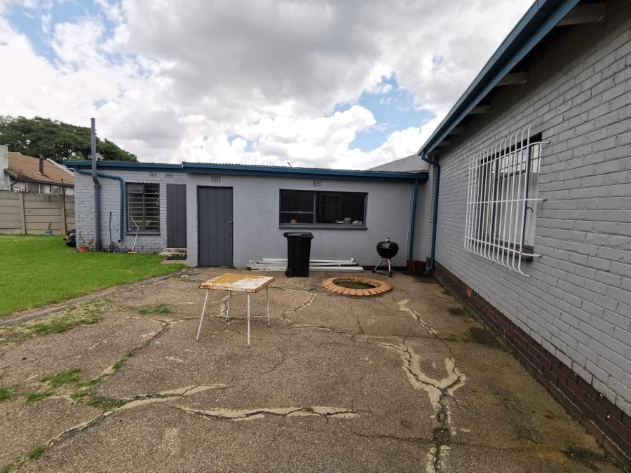 6 Bedroom Property for Sale in Brenthurst Gauteng