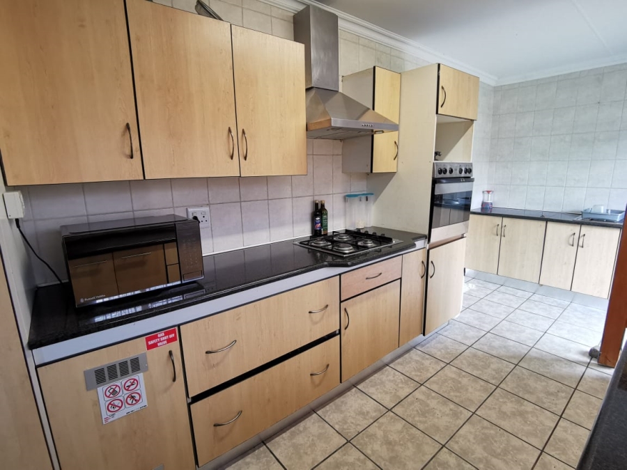6 Bedroom Property for Sale in Brenthurst Gauteng