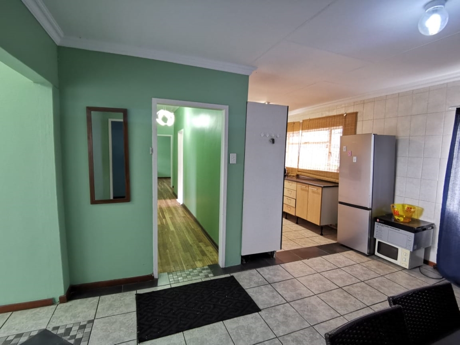 6 Bedroom Property for Sale in Brenthurst Gauteng