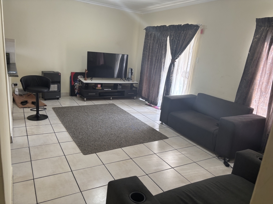 To Let 2 Bedroom Property for Rent in Castleview Gauteng