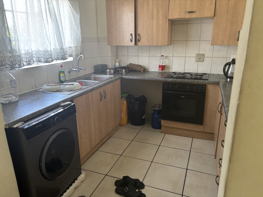 To Let 2 Bedroom Property for Rent in Castleview Gauteng
