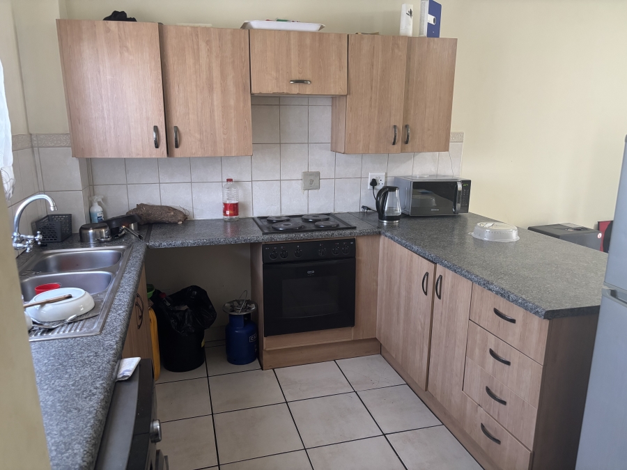 To Let 2 Bedroom Property for Rent in Castleview Gauteng