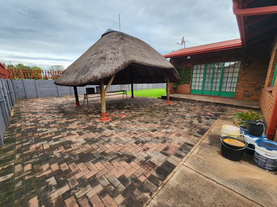 3 Bedroom Property for Sale in Vanderbijlpark CW 4 Gauteng