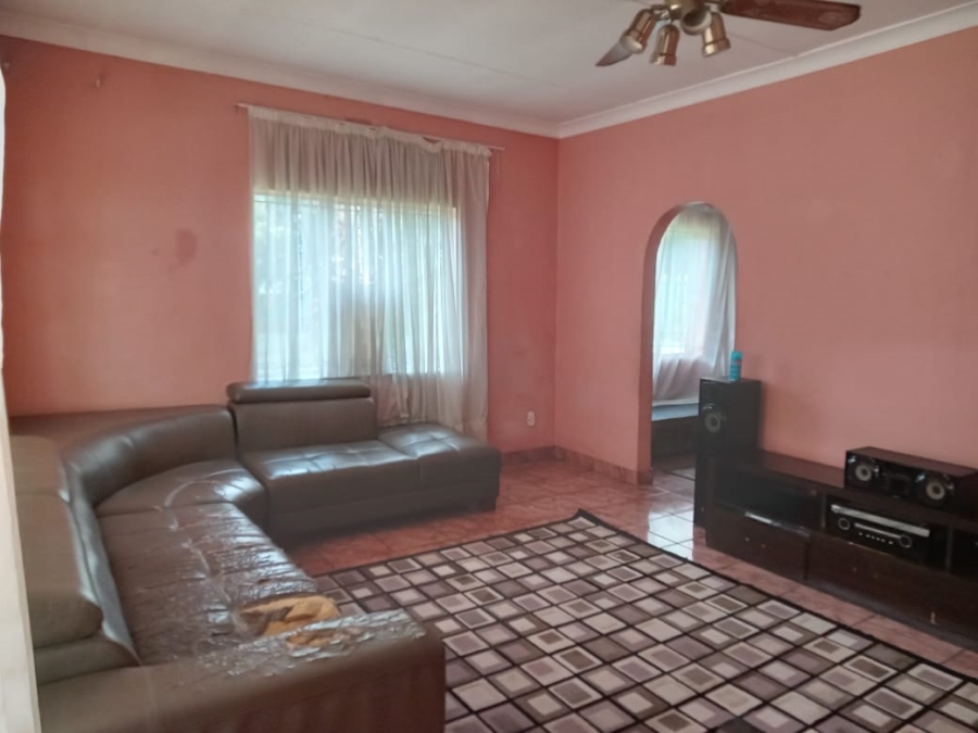 3 Bedroom Property for Sale in Mountain View Gauteng