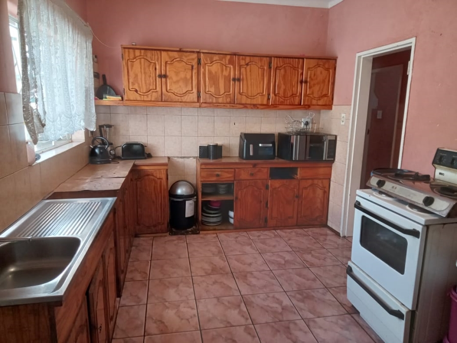 3 Bedroom Property for Sale in Mountain View Gauteng