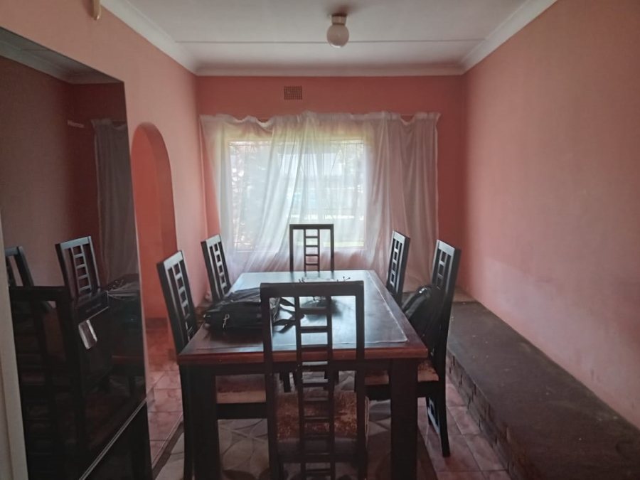 3 Bedroom Property for Sale in Mountain View Gauteng