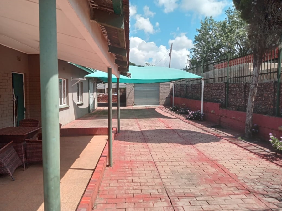 3 Bedroom Property for Sale in Mountain View Gauteng