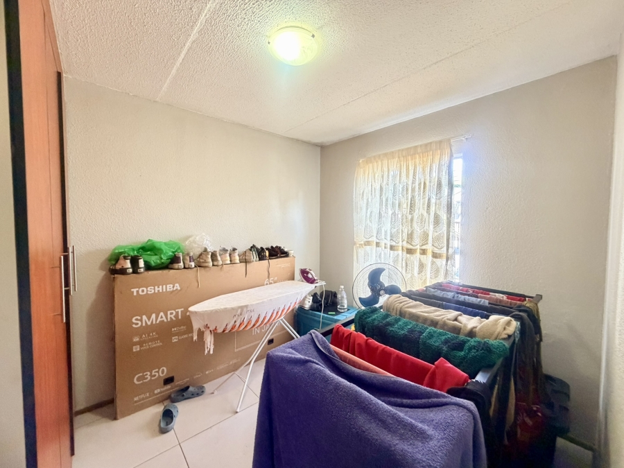 2 Bedroom Property for Sale in Lakefield Gauteng