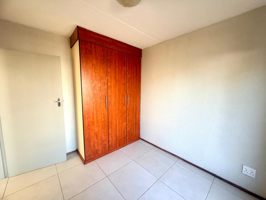 2 Bedroom Property for Sale in Lakefield Gauteng