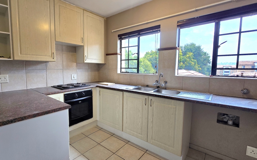 2 Bedroom Property for Sale in Die Hoewes Gauteng