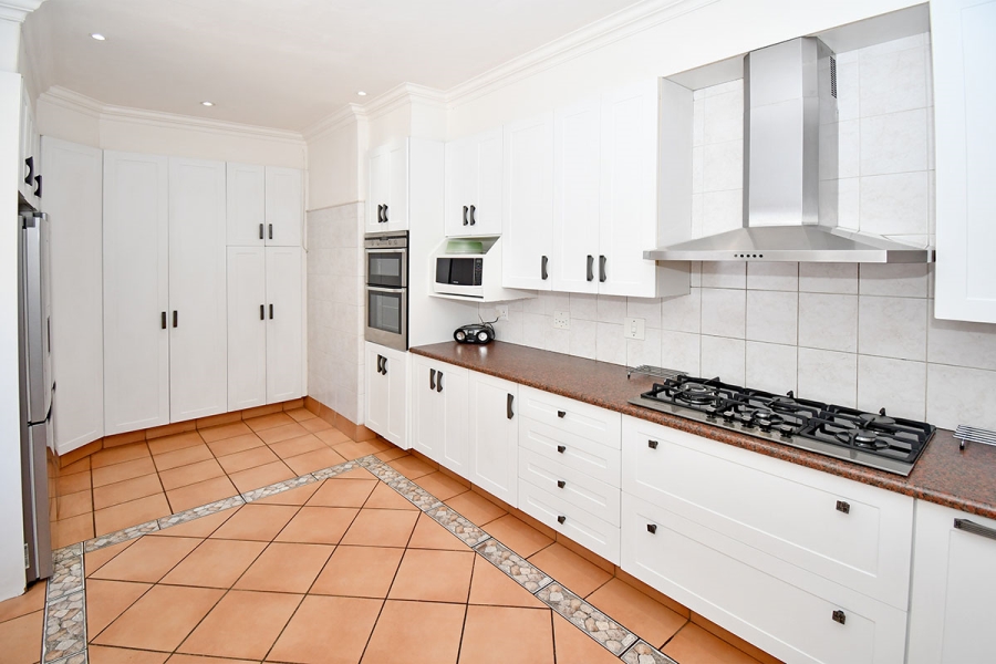 4 Bedroom Property for Sale in Klevehill Park Gauteng