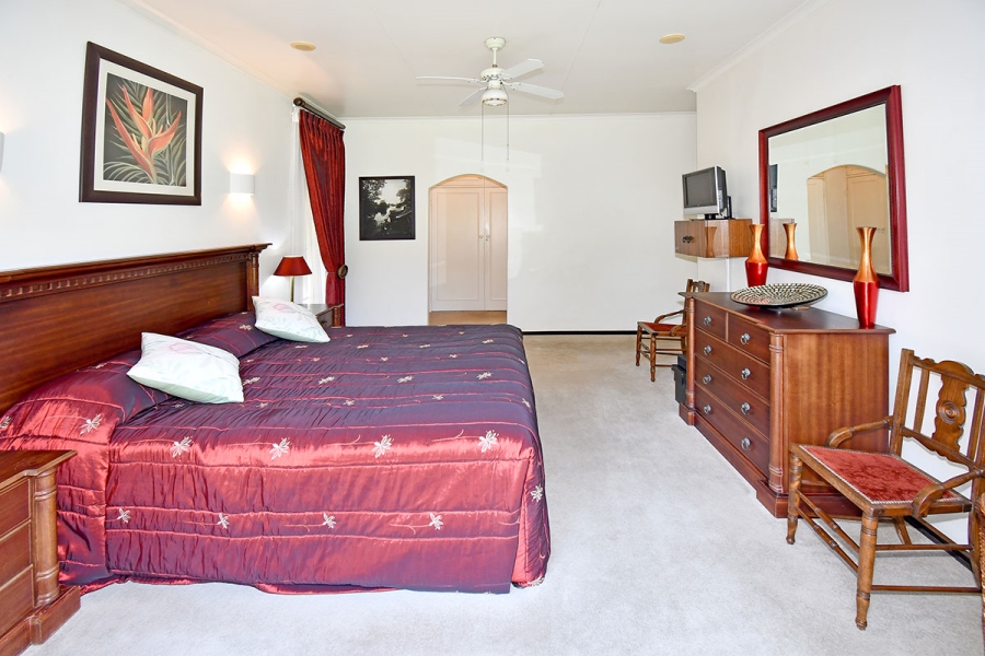 4 Bedroom Property for Sale in Klevehill Park Gauteng