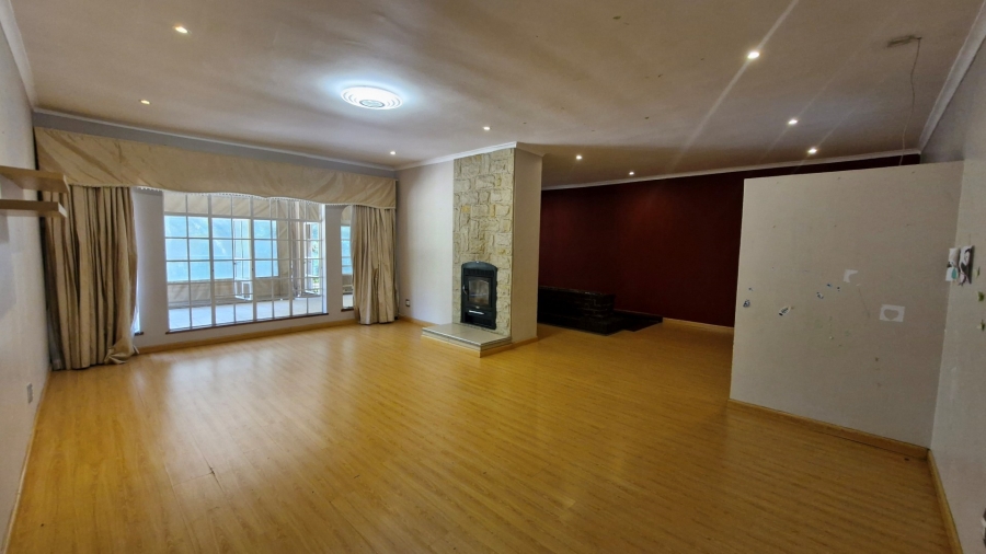 4 Bedroom Property for Sale in Lyndhurst Gauteng