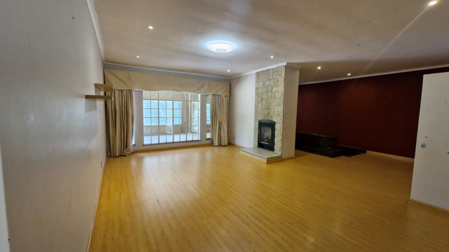 4 Bedroom Property for Sale in Lyndhurst Gauteng