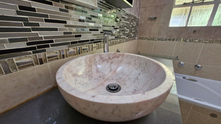 4 Bedroom Property for Sale in Lyndhurst Gauteng