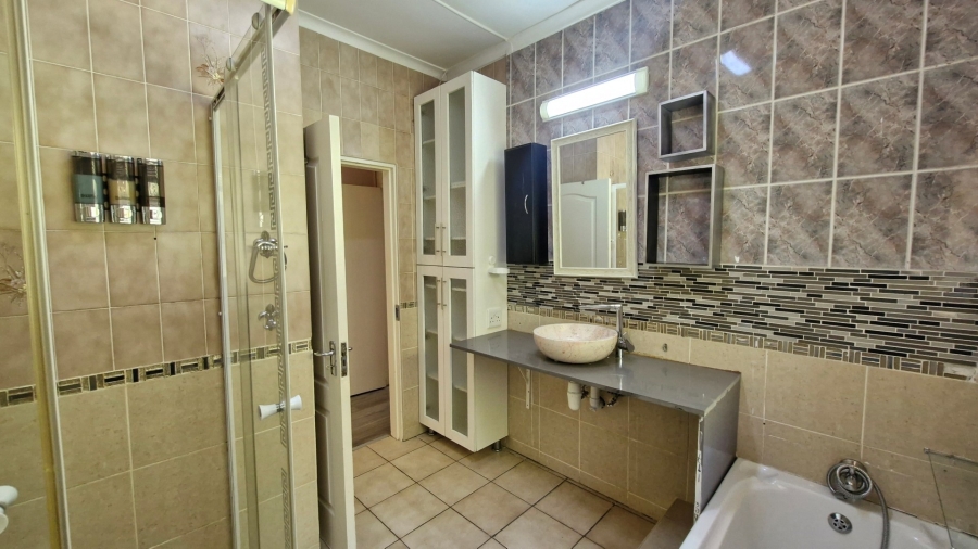 4 Bedroom Property for Sale in Lyndhurst Gauteng