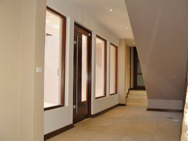 To Let 5 Bedroom Property for Rent in Benmore Gardens Gauteng