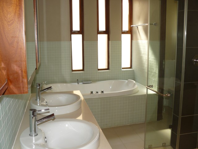 To Let 5 Bedroom Property for Rent in Benmore Gardens Gauteng