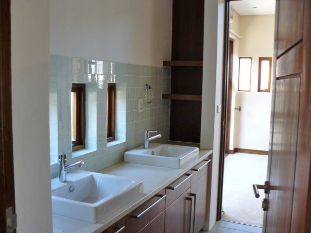 To Let 5 Bedroom Property for Rent in Benmore Gardens Gauteng