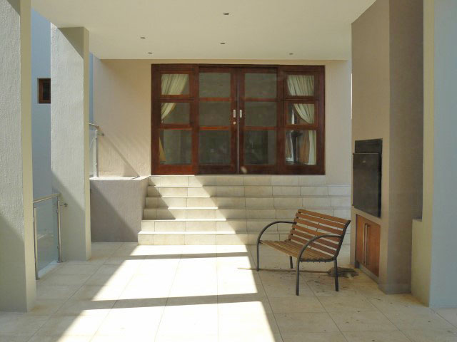 To Let 5 Bedroom Property for Rent in Benmore Gardens Gauteng