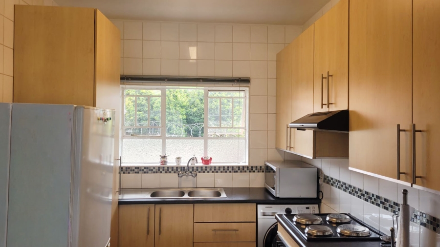 2 Bedroom Property for Sale in Linden Gauteng