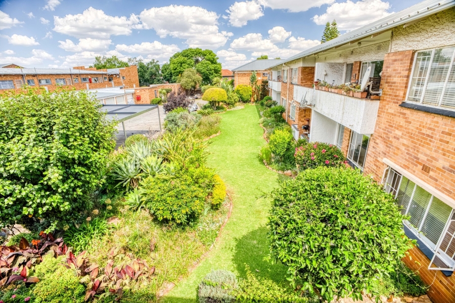 2 Bedroom Property for Sale in Linden Gauteng