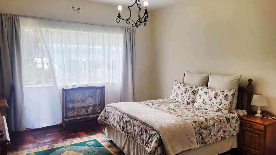 2 Bedroom Property for Sale in Linden Gauteng