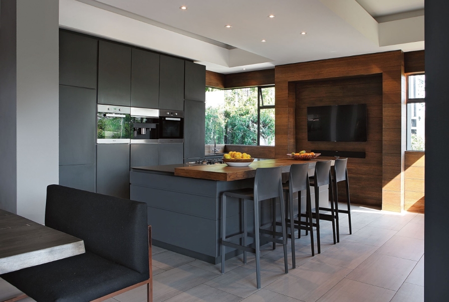 To Let 5 Bedroom Property for Rent in Benmore Gardens Gauteng