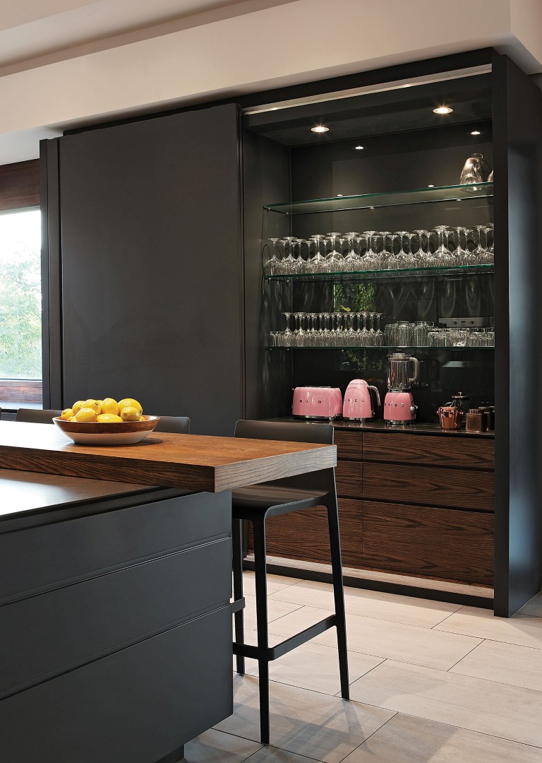 To Let 5 Bedroom Property for Rent in Benmore Gardens Gauteng