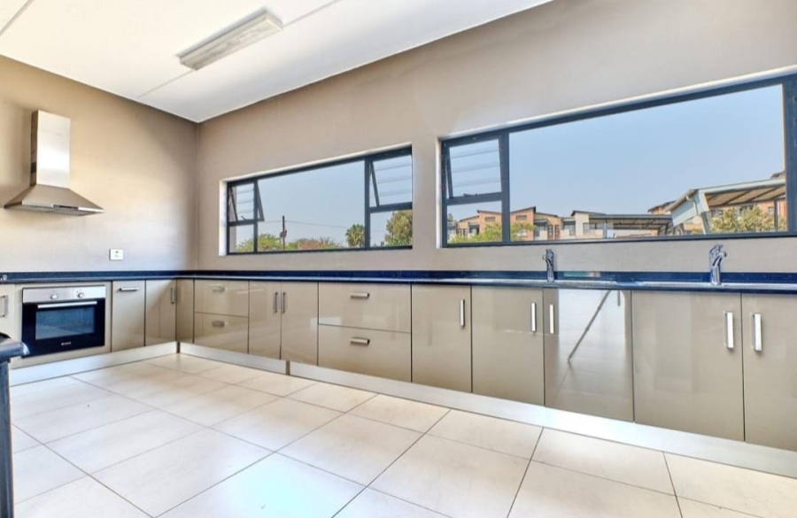 To Let 2 Bedroom Property for Rent in North Riding Gauteng