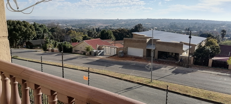 To Let 1 Bedroom Property for Rent in Constantia Kloof Gauteng