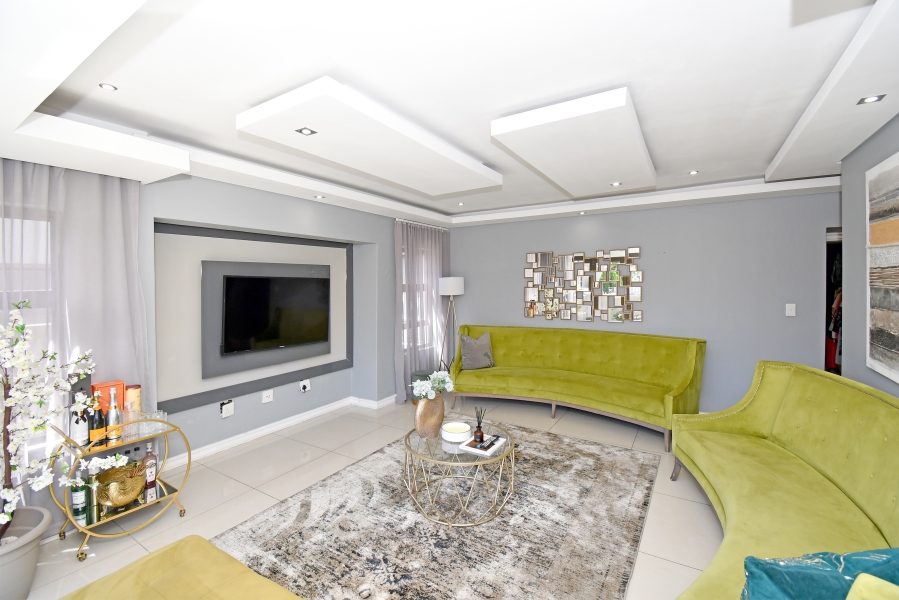 4 Bedroom Property for Sale in Blue Valley Golf Estate Gauteng