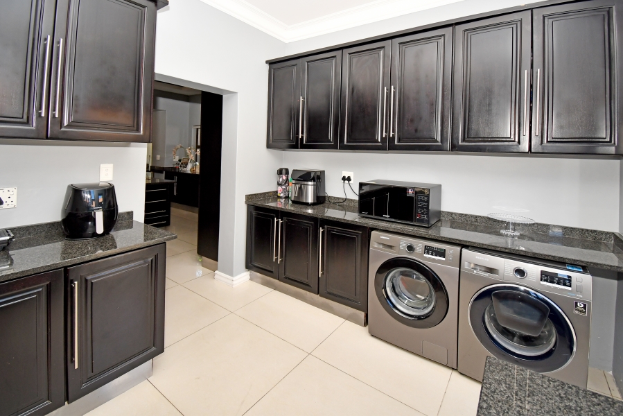 4 Bedroom Property for Sale in Blue Valley Golf Estate Gauteng