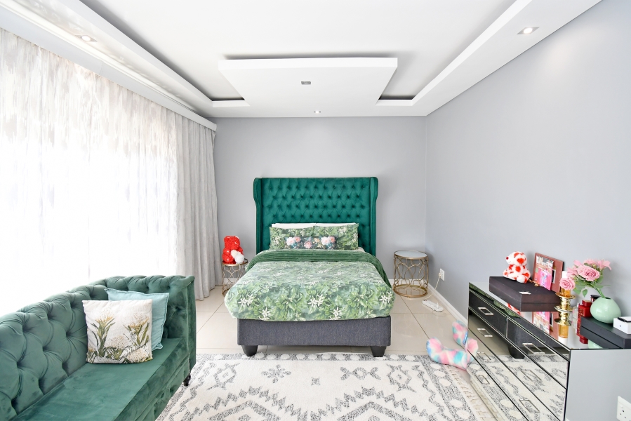 4 Bedroom Property for Sale in Blue Valley Golf Estate Gauteng