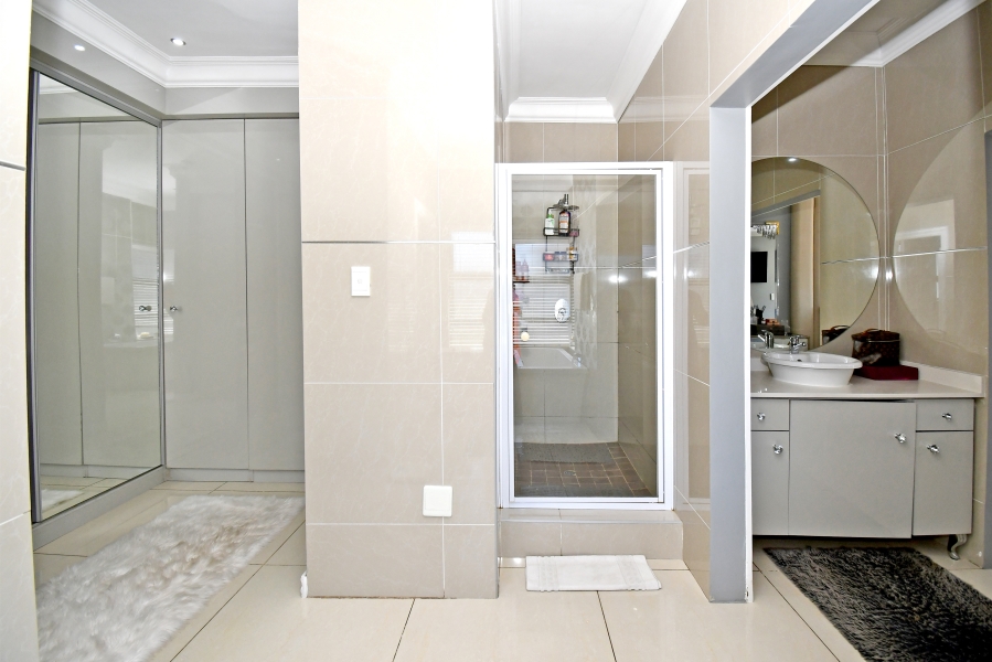 4 Bedroom Property for Sale in Blue Valley Golf Estate Gauteng