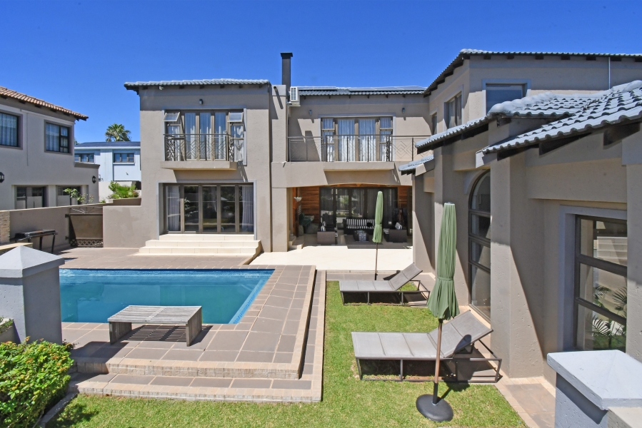 4 Bedroom Property for Sale in Blue Valley Golf Estate Gauteng