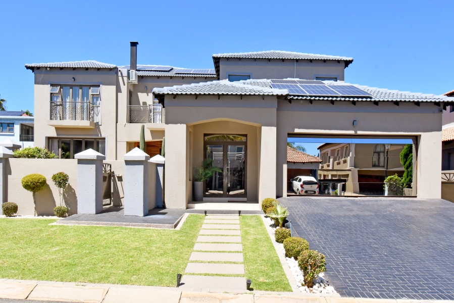 4 Bedroom Property for Sale in Blue Valley Golf Estate Gauteng