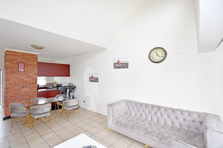 To Let 2 Bedroom Property for Rent in Noordwyk Gauteng