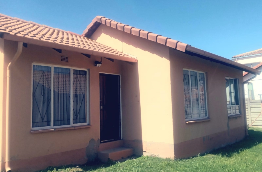 2 Bedroom Property for Sale in Lombardy East Gauteng