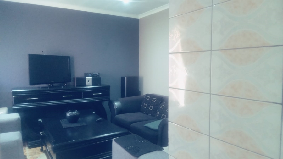 2 Bedroom Property for Sale in Lombardy East Gauteng