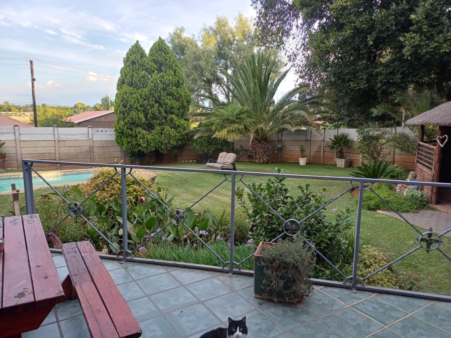 3 Bedroom Property for Sale in Rothdene Gauteng