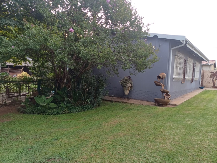 3 Bedroom Property for Sale in Rothdene Gauteng