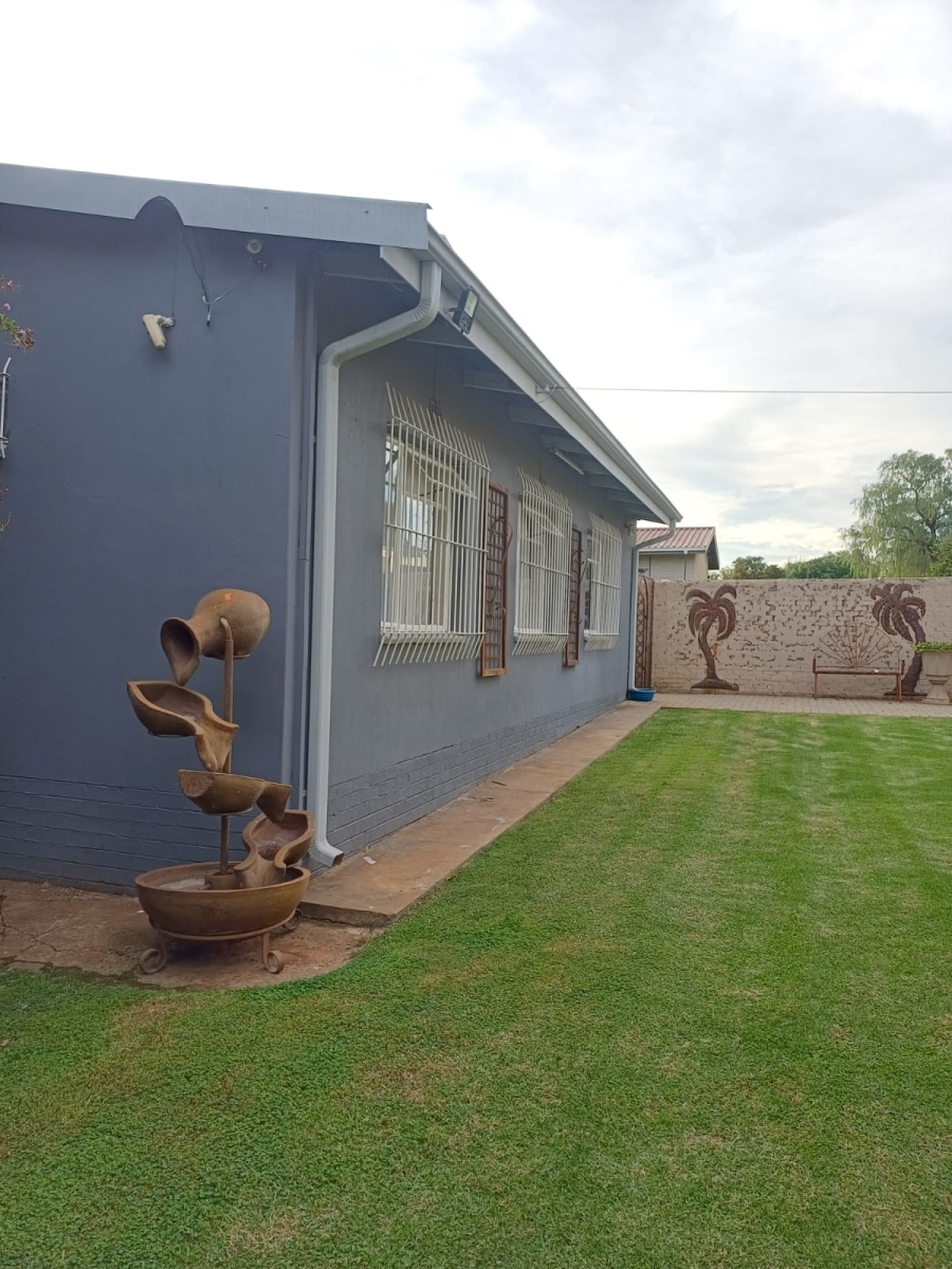 3 Bedroom Property for Sale in Rothdene Gauteng