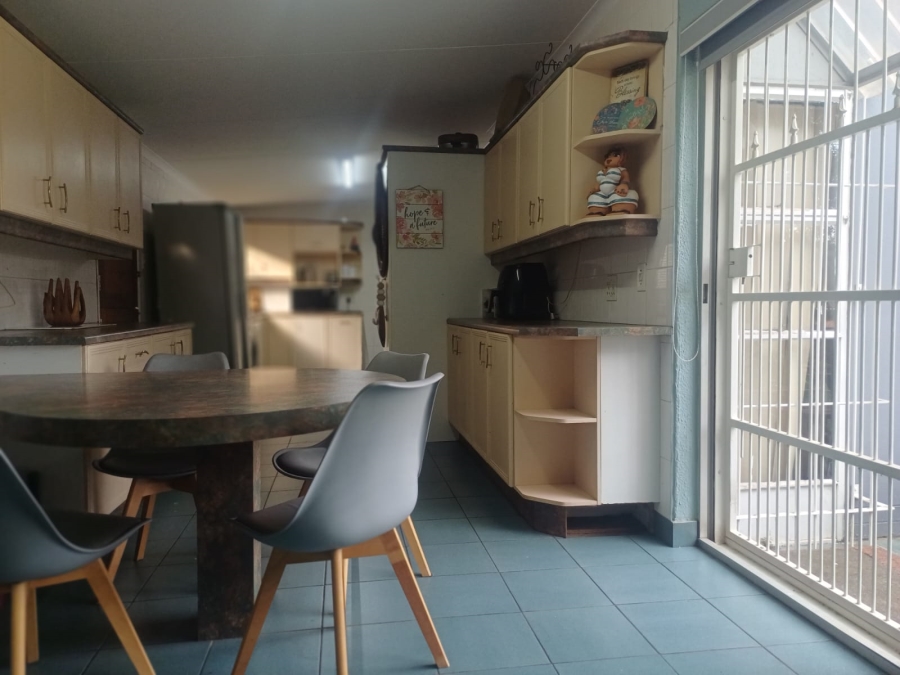 3 Bedroom Property for Sale in Rothdene Gauteng