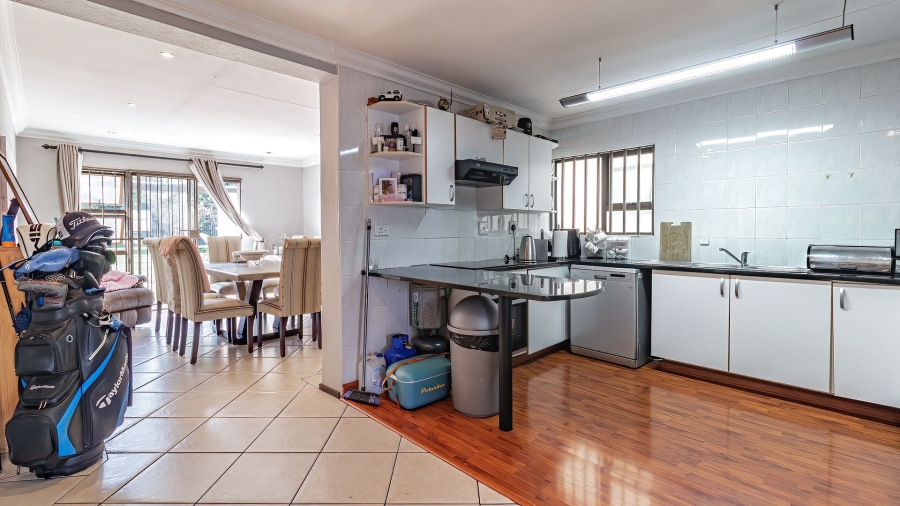 2 Bedroom Property for Sale in Linksfield Gauteng